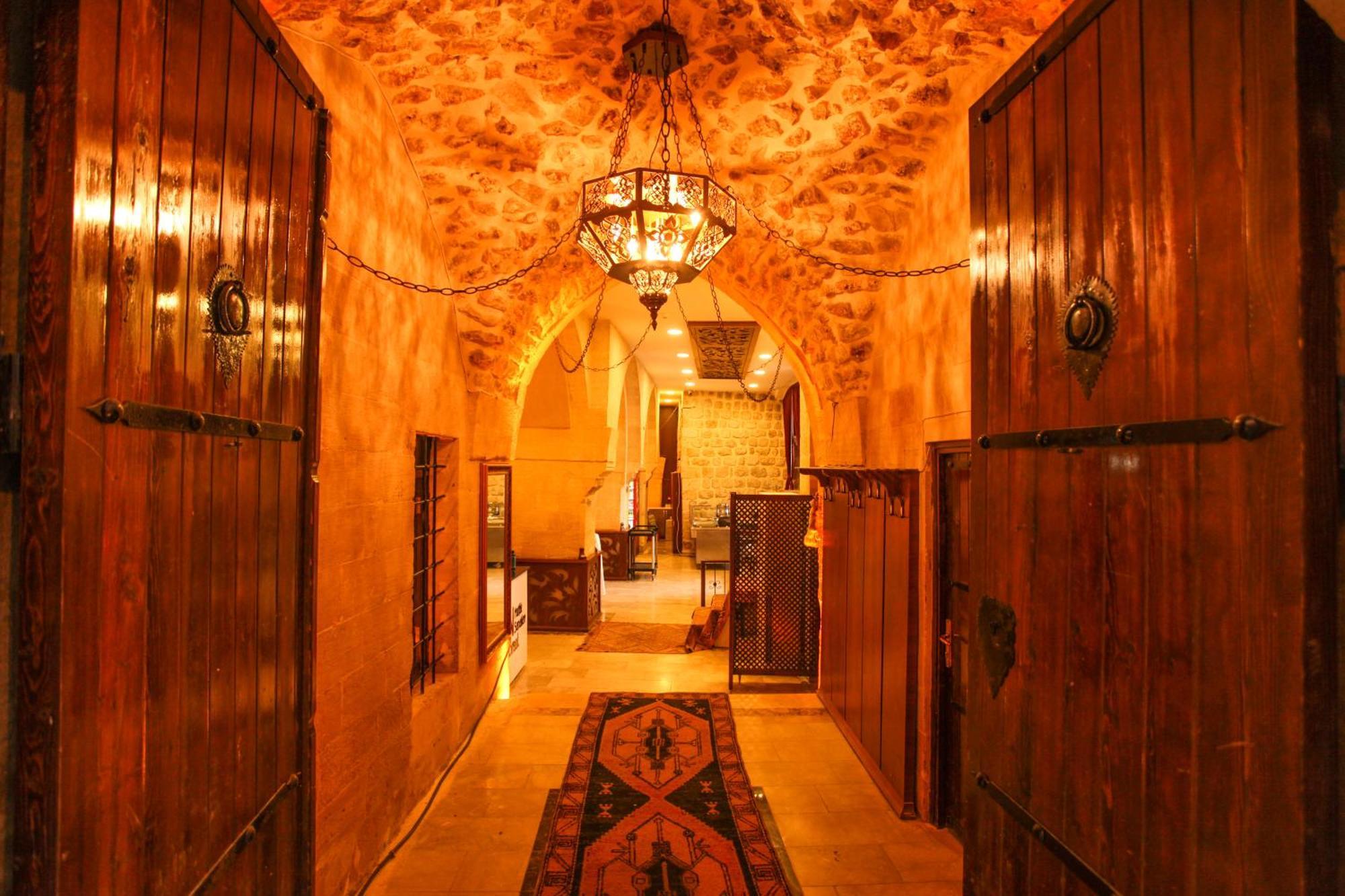 Tughan Hotel Mardin Esterno foto