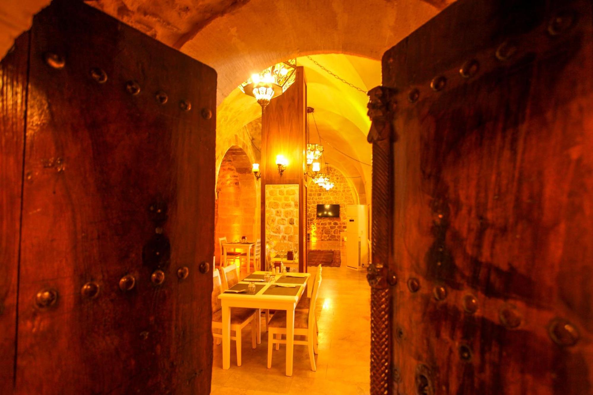 Tughan Hotel Mardin Esterno foto