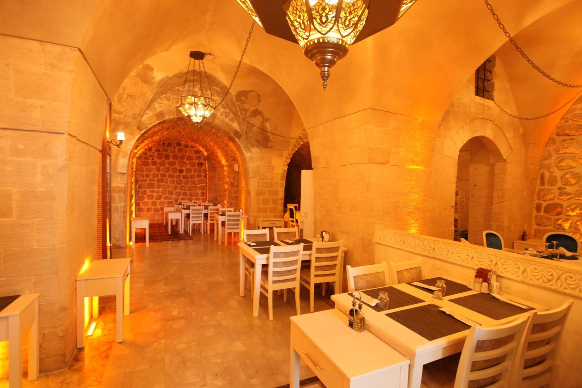 Tughan Hotel Mardin Esterno foto