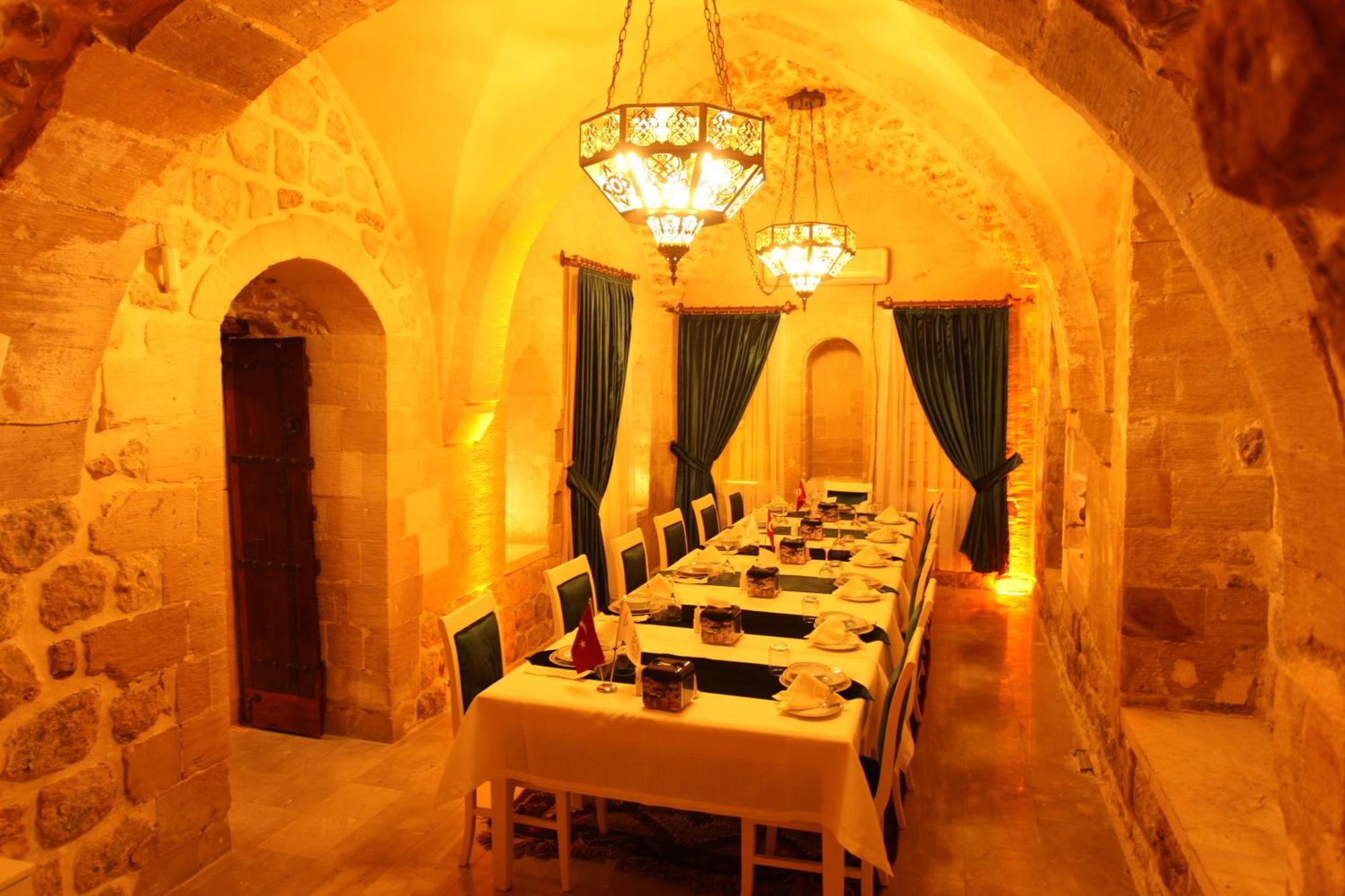 Tughan Hotel Mardin Esterno foto