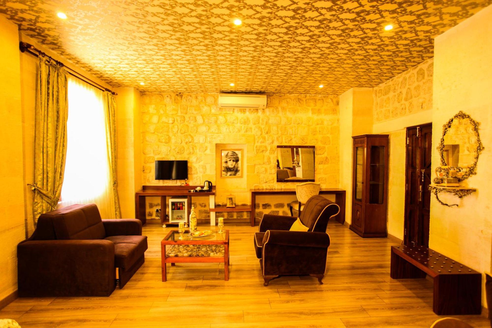 Tughan Hotel Mardin Esterno foto
