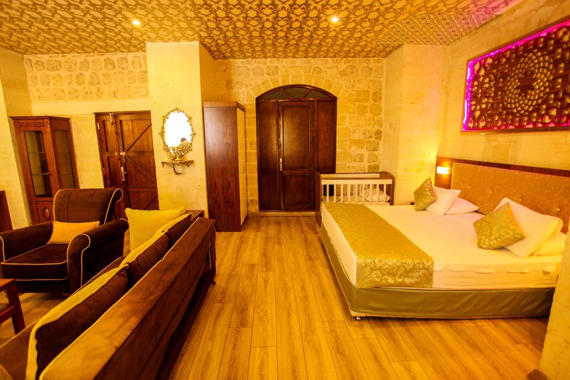 Tughan Hotel Mardin Esterno foto