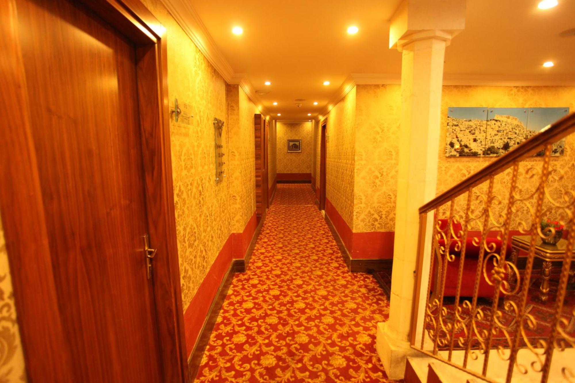 Tughan Hotel Mardin Esterno foto