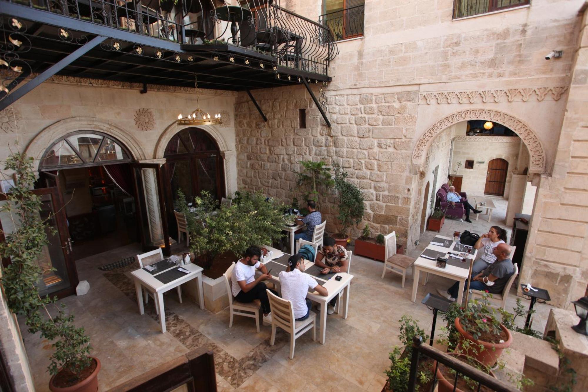 Tughan Hotel Mardin Esterno foto