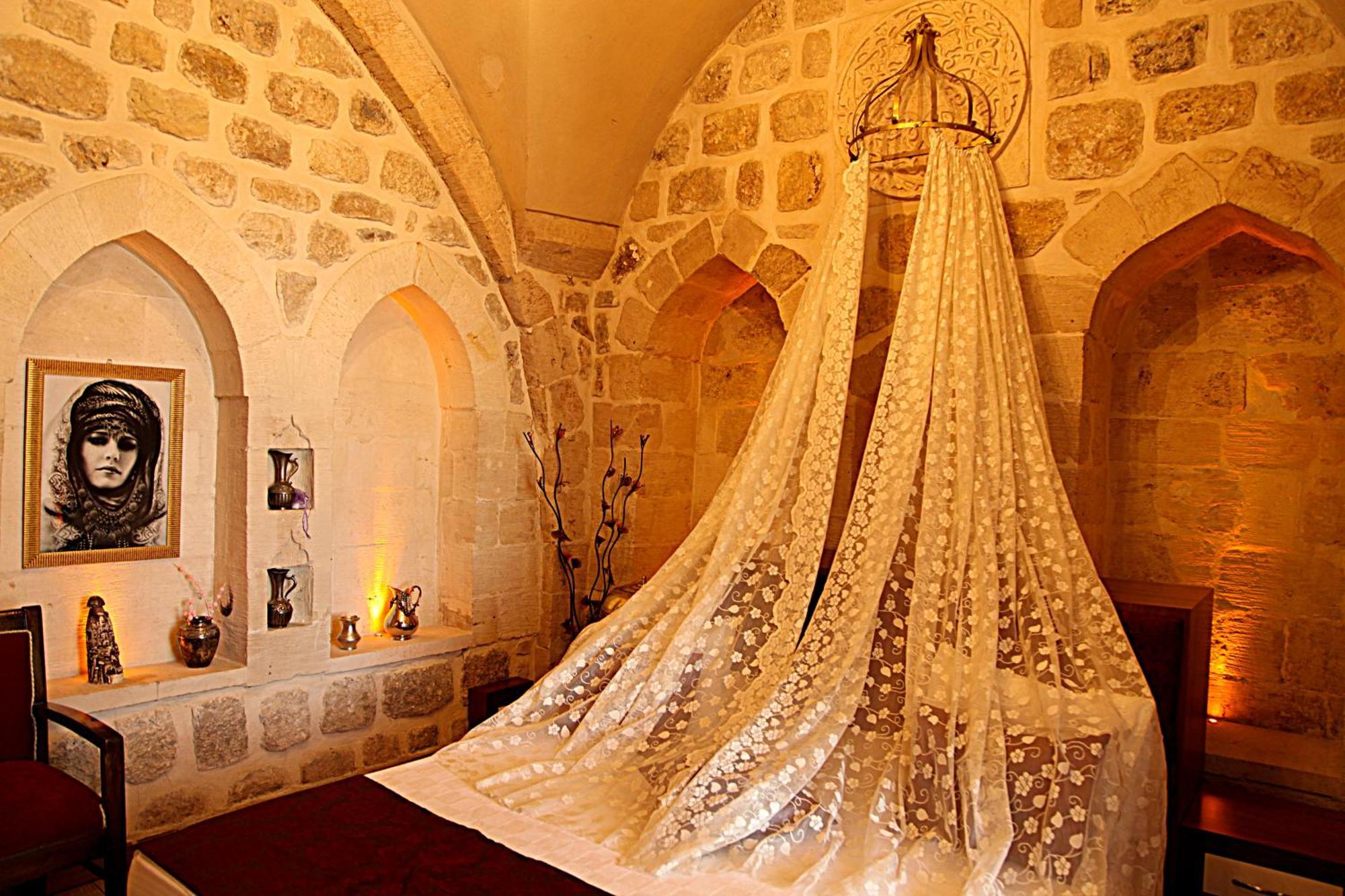 Tughan Hotel Mardin Esterno foto