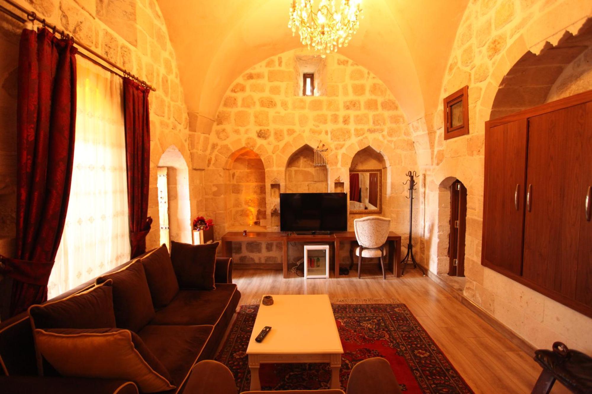 Tughan Hotel Mardin Esterno foto