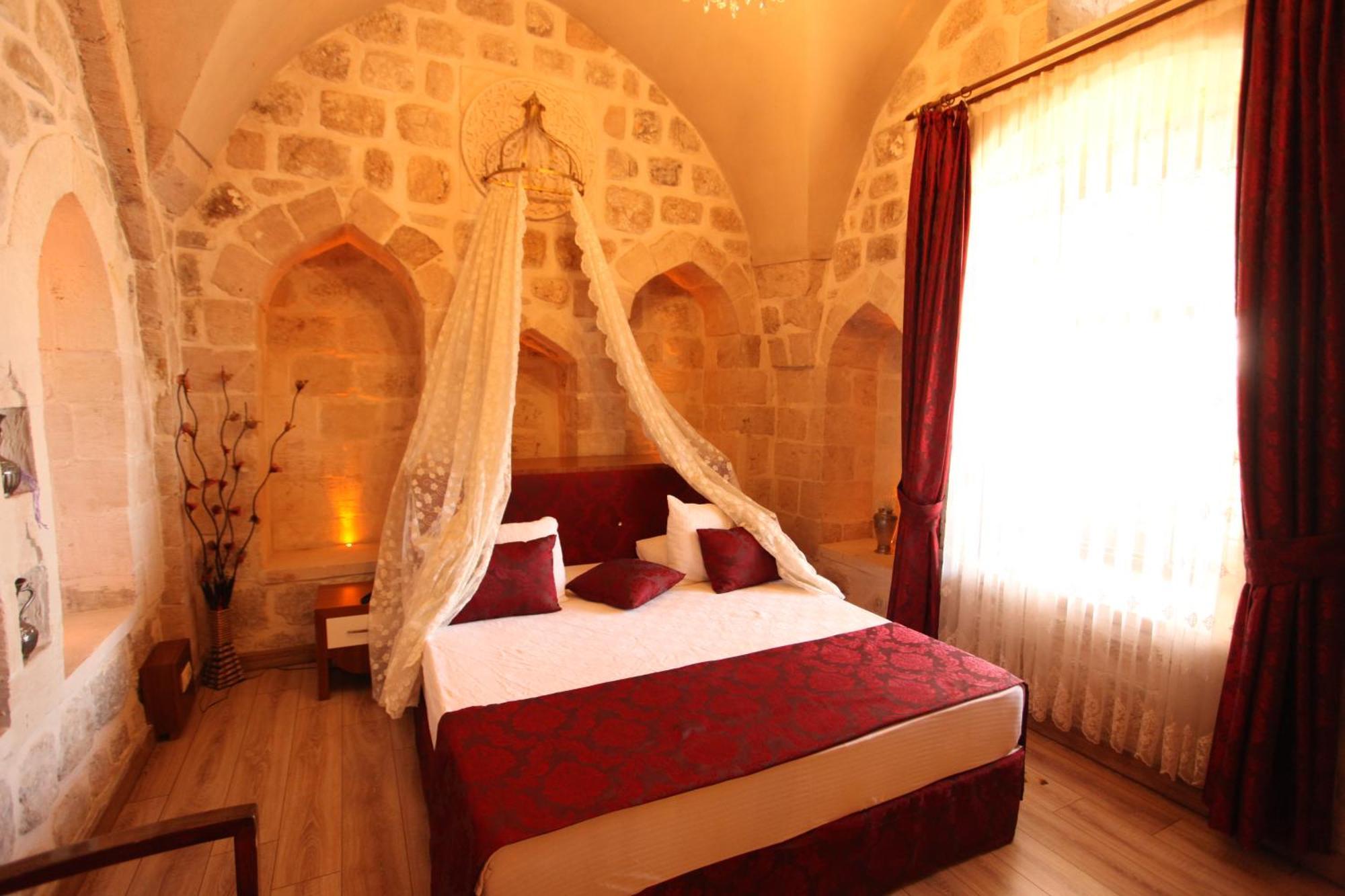 Tughan Hotel Mardin Esterno foto