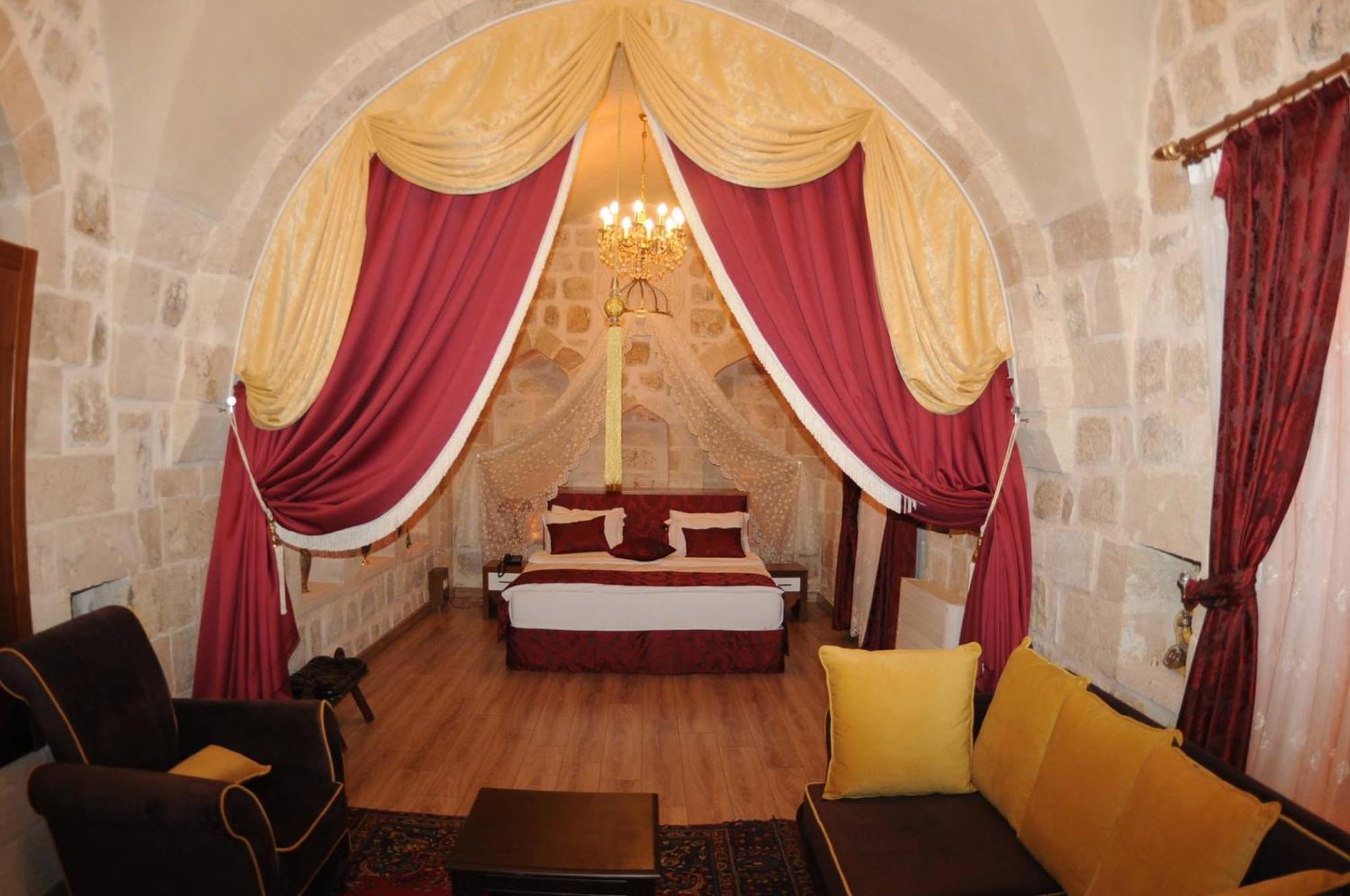 Tughan Hotel Mardin Esterno foto
