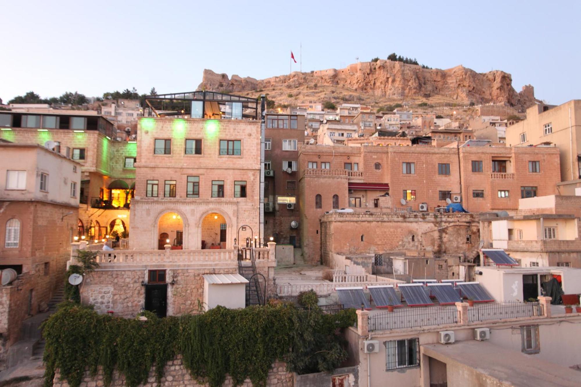 Tughan Hotel Mardin Esterno foto