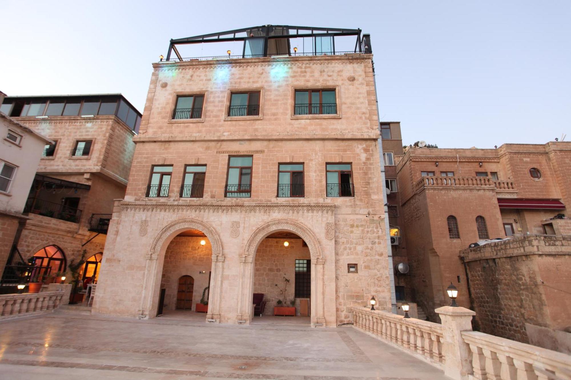 Tughan Hotel Mardin Esterno foto