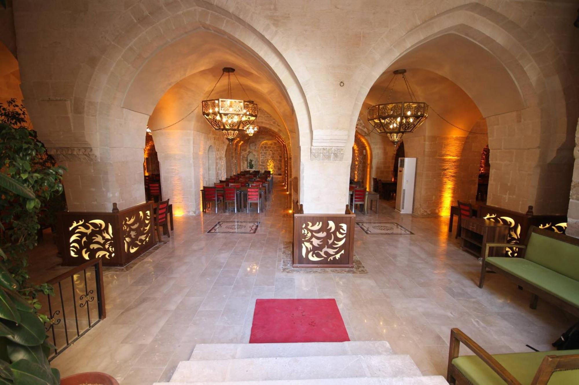 Tughan Hotel Mardin Esterno foto