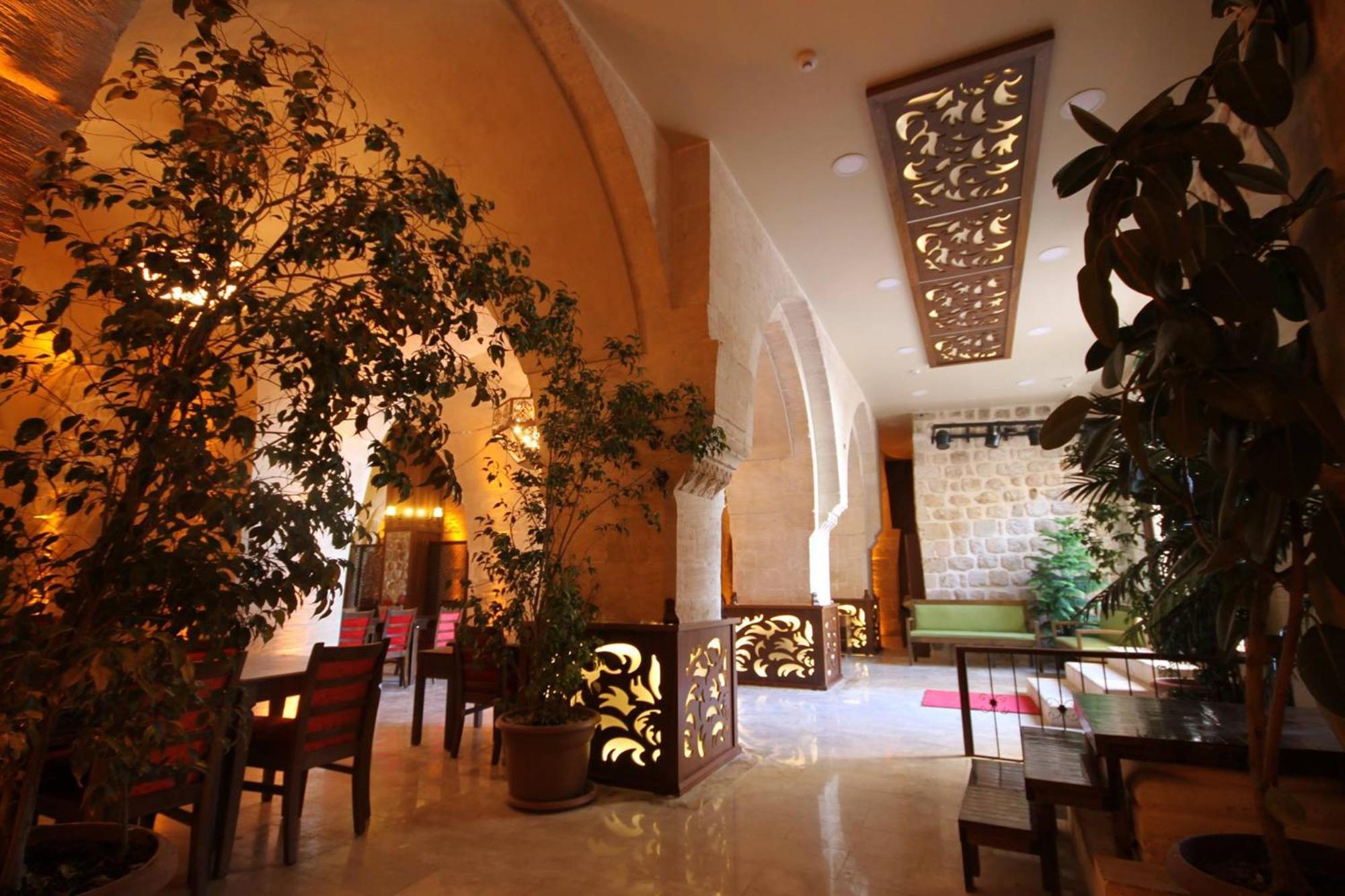 Tughan Hotel Mardin Esterno foto